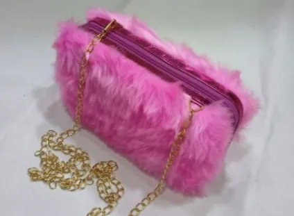 Furry Clutch